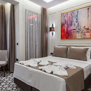 https://pera-luna-premium-hotel.istanbul-turkeyhotels.com